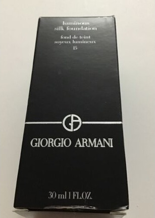 Giorgio Armani Luminous Silk Liquid Foundation