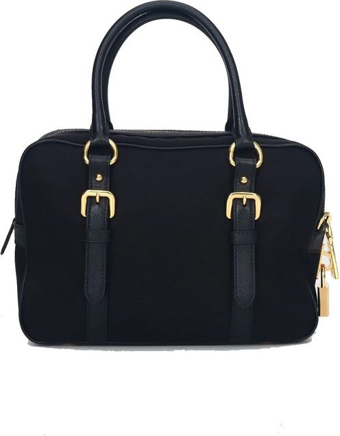 Черная нейлоновая сумка Prada