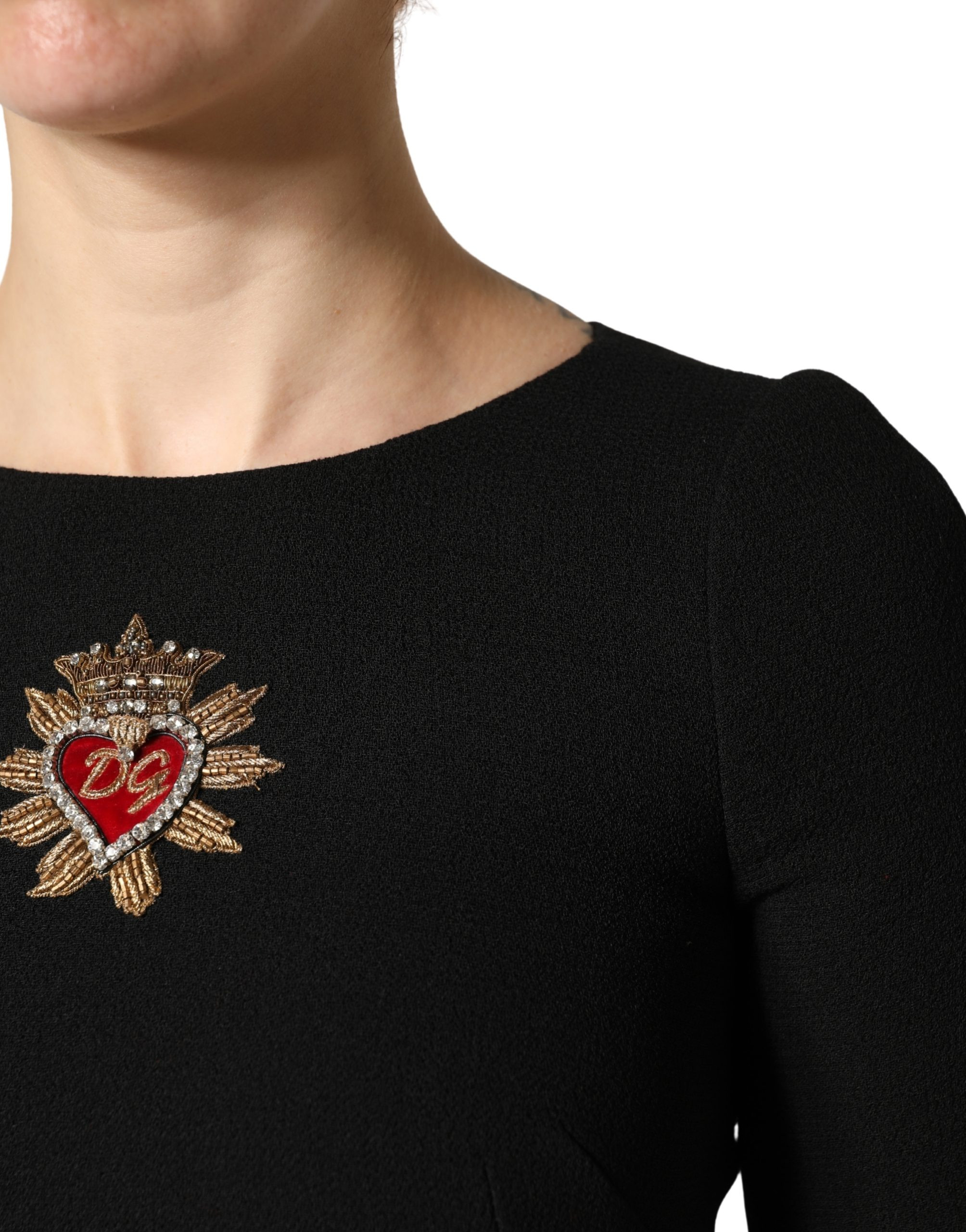 Dolce & Gabbana Schwarzes Midi-Kleid aus Wolle mit "Sacred Heart"-Patch