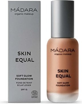 Equal Base Soft Glow Spf 15 Foundation Madara