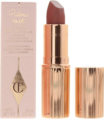 Lipstick Charlotte Tilbury Matte Revolution Pillow Talk