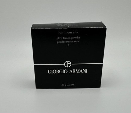 Giorgio Armani Luminous Silk Glow Fusion Powder