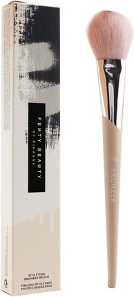 Brush Fenty Beauty by Rihanna Sculpting Bronzer Brush 195
