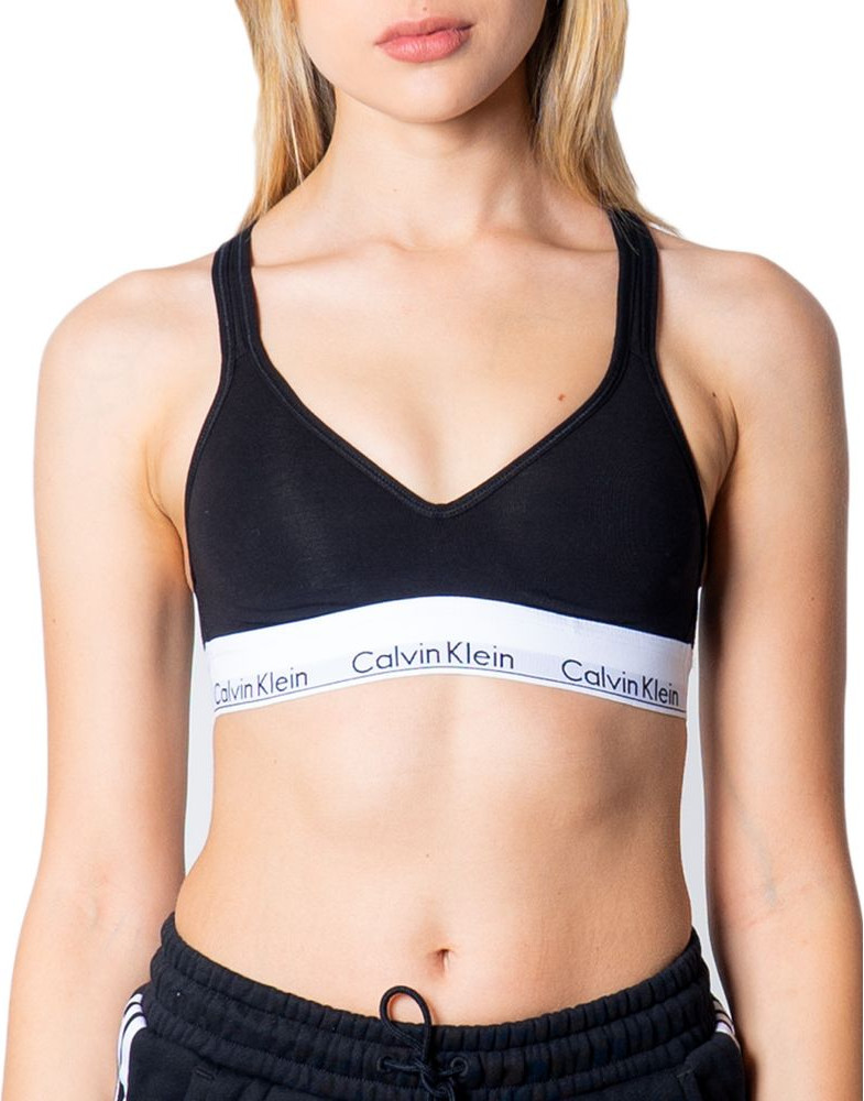 Calvin Klein Underwear ko'krak bezi