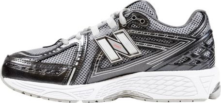 New Balance sport krossovkalar
