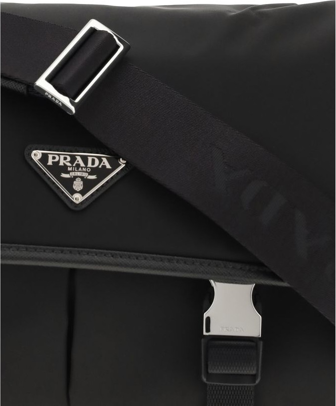 Плечевая сумка Prada Черная Полиамид