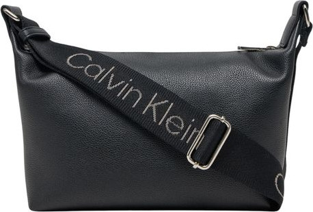 Calvin Klein sumkasi