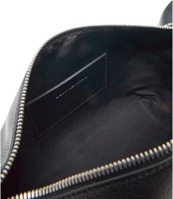 Calvin Klein sumkasi