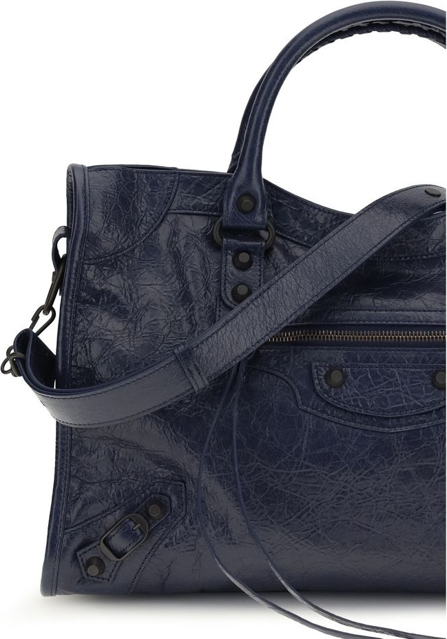 Balenciaga yagona sumkasi