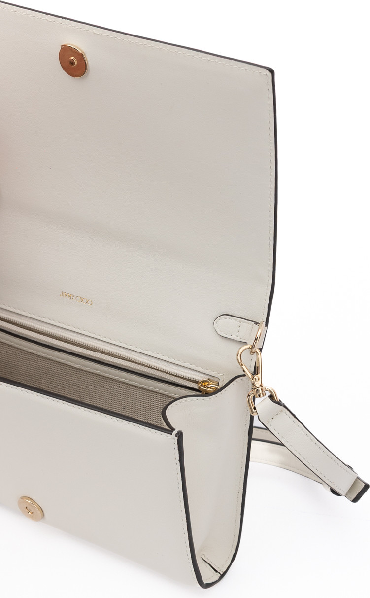 Jimmy Choo yeng sumkasi
