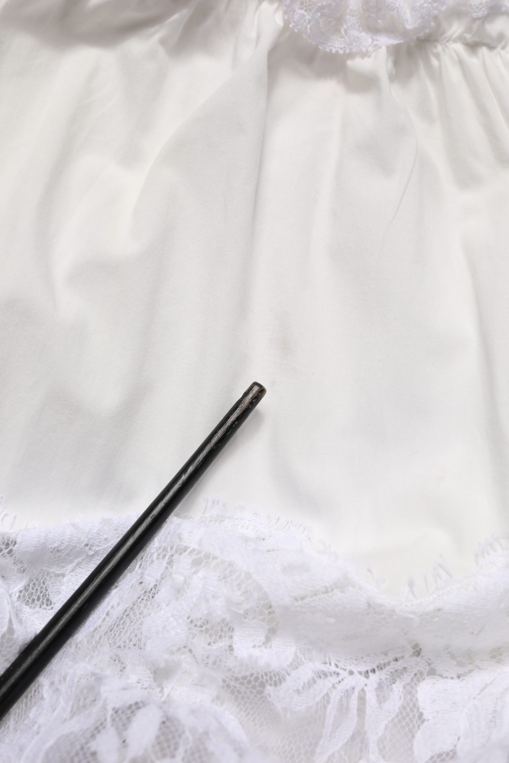 Weißes ärmelloses Spitzen-Maxikleid aus Baumwolle von Dolce & Gabbana