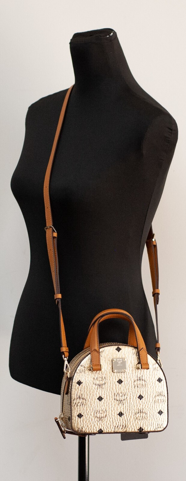 Umhängetasche MCM Half Moon Mini Round Top Tote