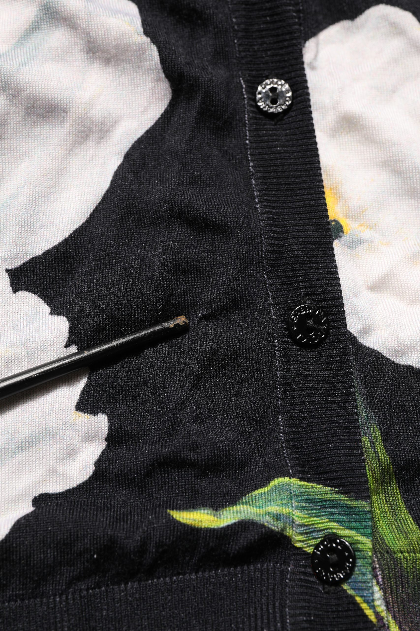Dolce & Gabbana Schwarzer Damen Cardigan aus Kaschmir und Seide mit Blumenmuster