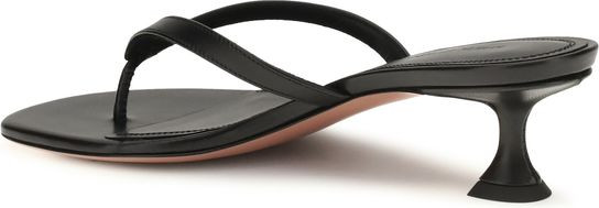 Однотонные сандалии Amina Muaddi Juliette Thong Sandals