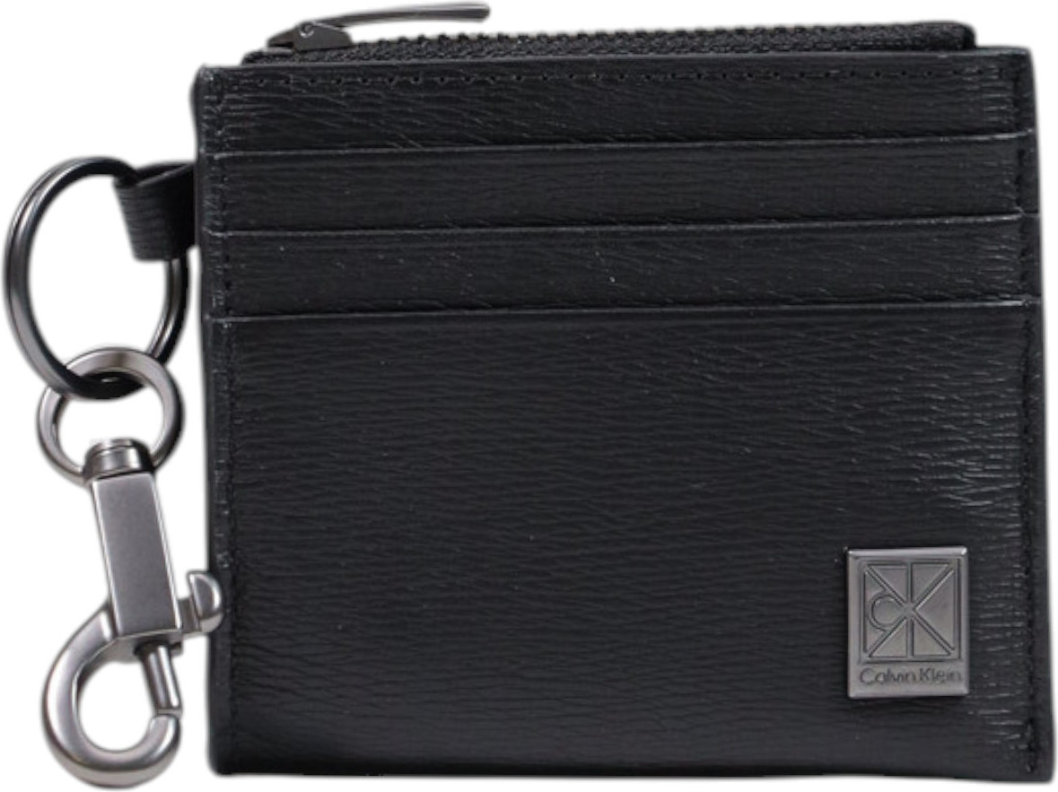 Calvin Klein sumkasi