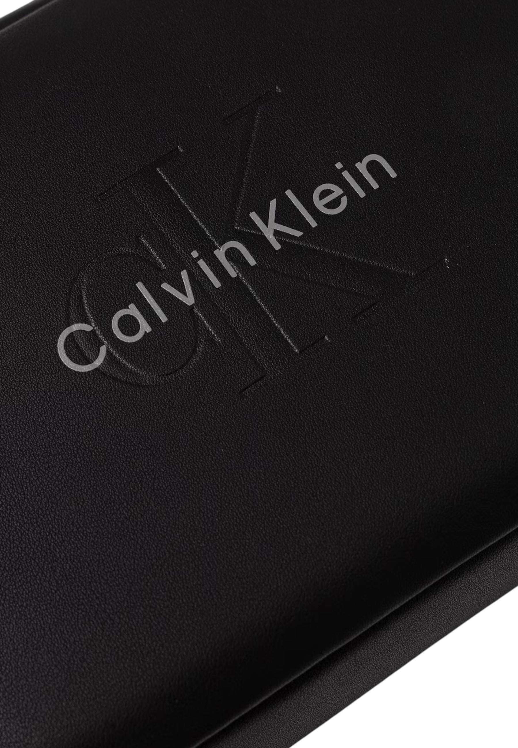 Сумки Calvin Klein