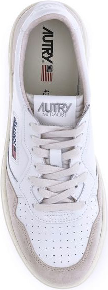 Autry snikerslari