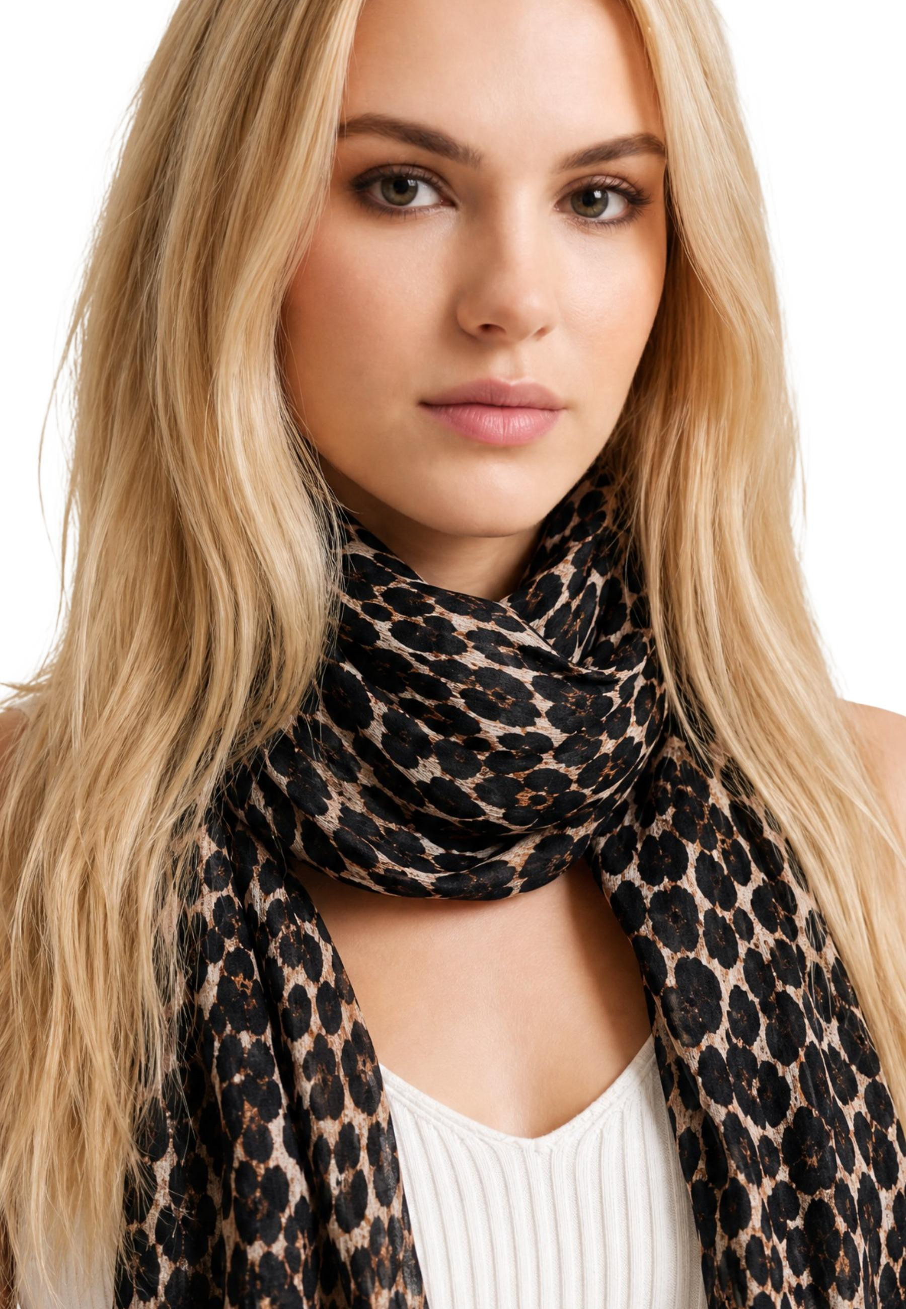 Scarves GUESS