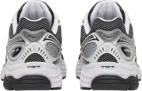 Athletic Sneakers Saucony