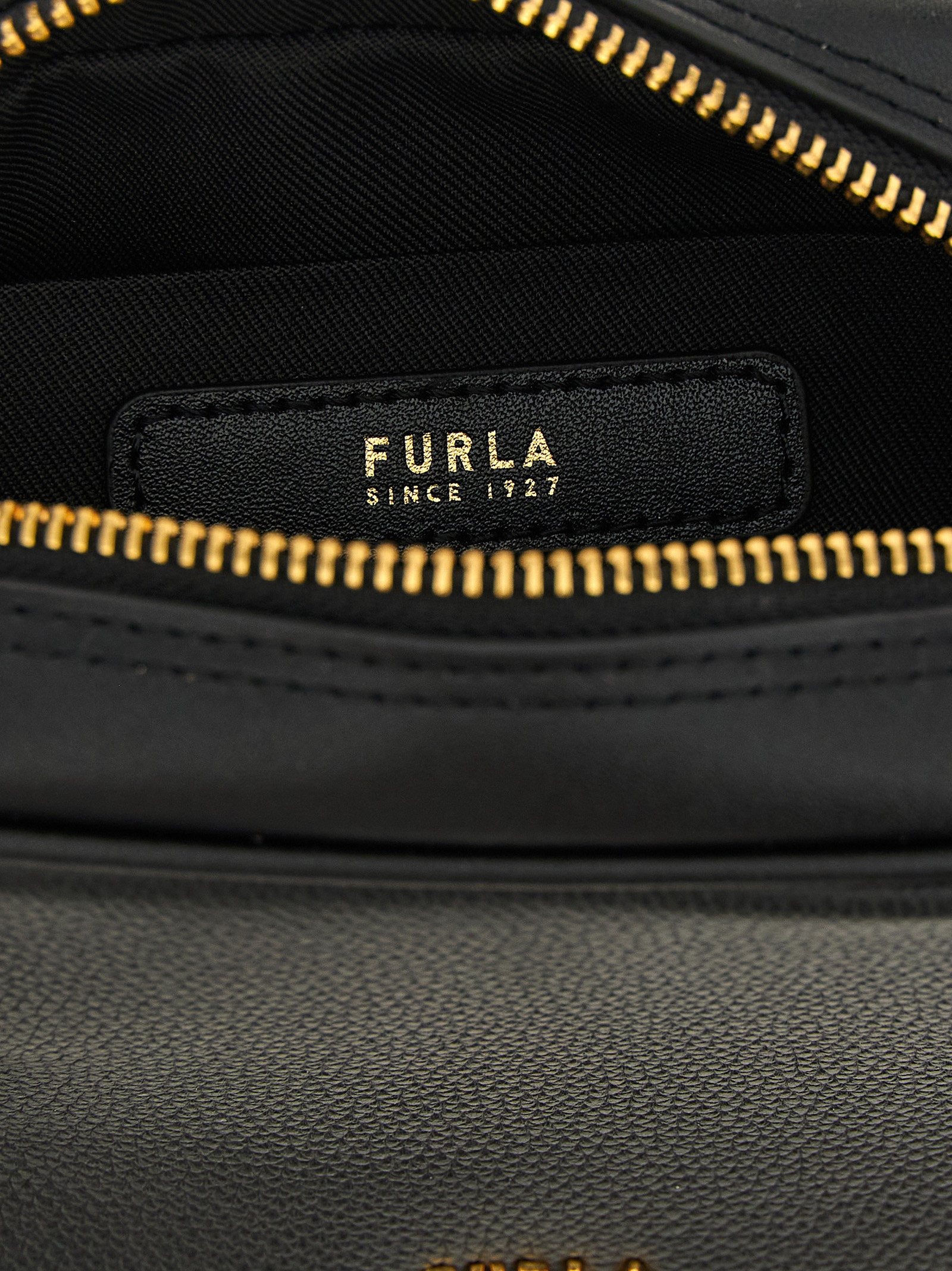 Handbag Furla Poppy S